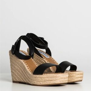 Steve Madden Black and Tan Wedge Sandals
